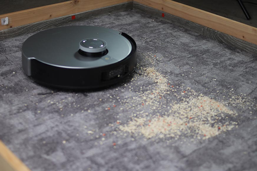 Ecovacs Deebot X1 OMNI cleans a carpet